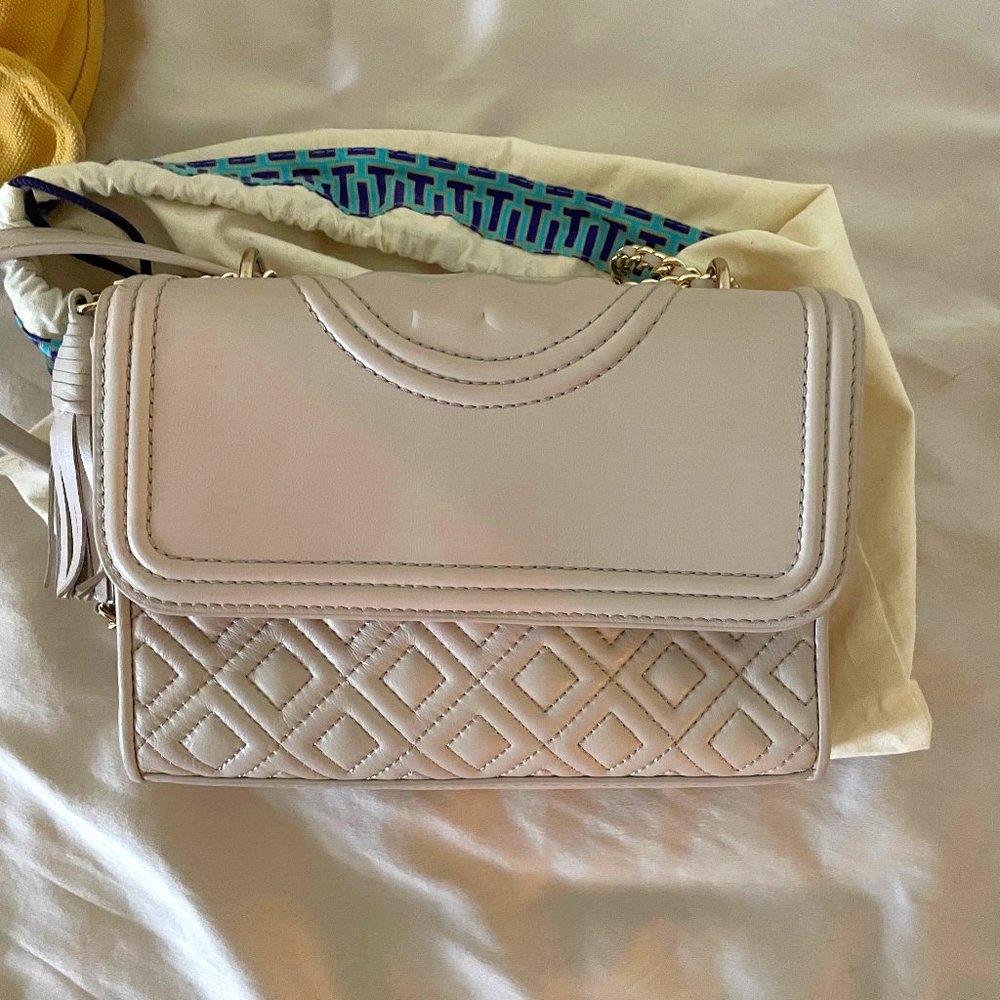Tory Burch Fleming small Convertible Leather Shoulder Bag bedrock color